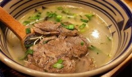 飞哥爆料牛肉汤视频,牛肉汤背后的秘密，让你一尝难忘！